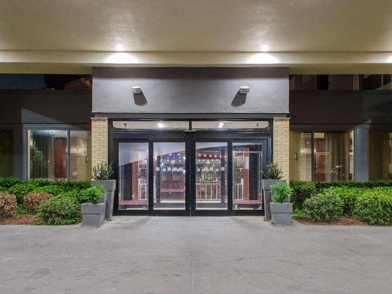 6812A0DD55C88C1FA6B993BBE0F35572