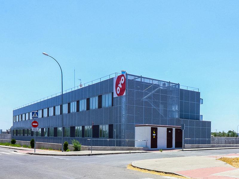 FFE26AF51586922DEF0B725AD9D3E5C0