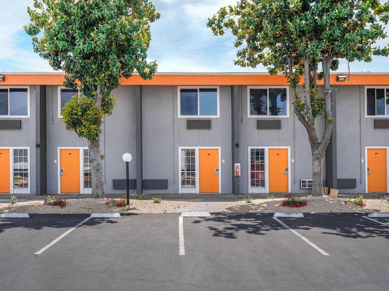 CCA2C0F6ABB207D2E9377CF1C5D8B781