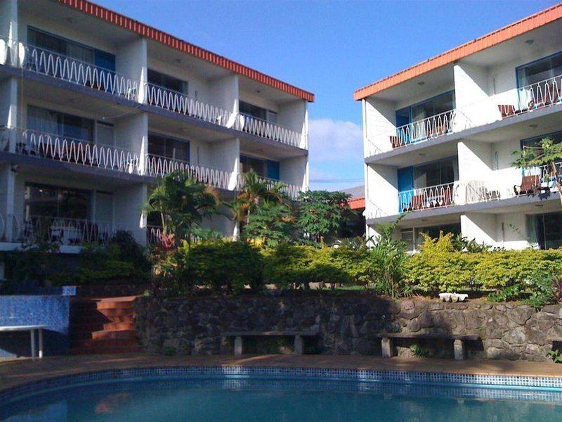 43BF2A140B8F2E3F255F7A9660D8BA9E