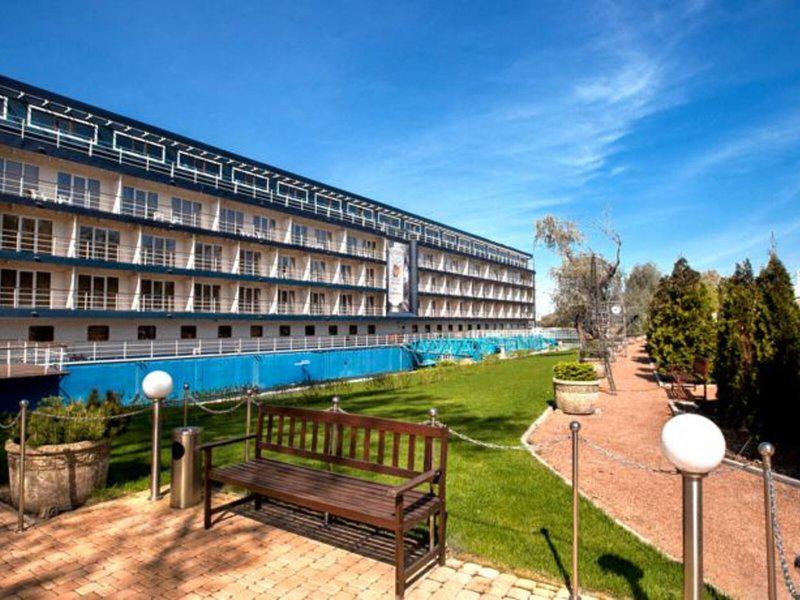 AD706E99EE70A66D42EF807145BD52E2