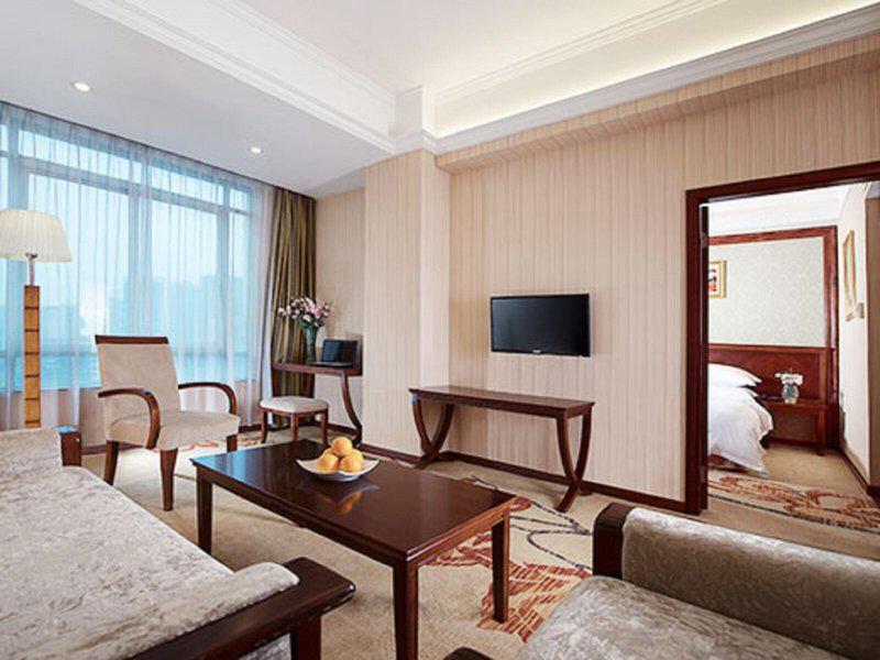 39DC8FDDCA92DC933E90D0959835376B