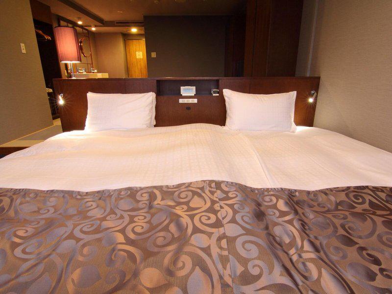 DBDD32E40E12BC29E92F68E03F65DAEC