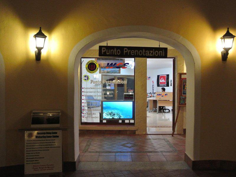 B2E87BCE04B8CCFAC068F24E43C6D666