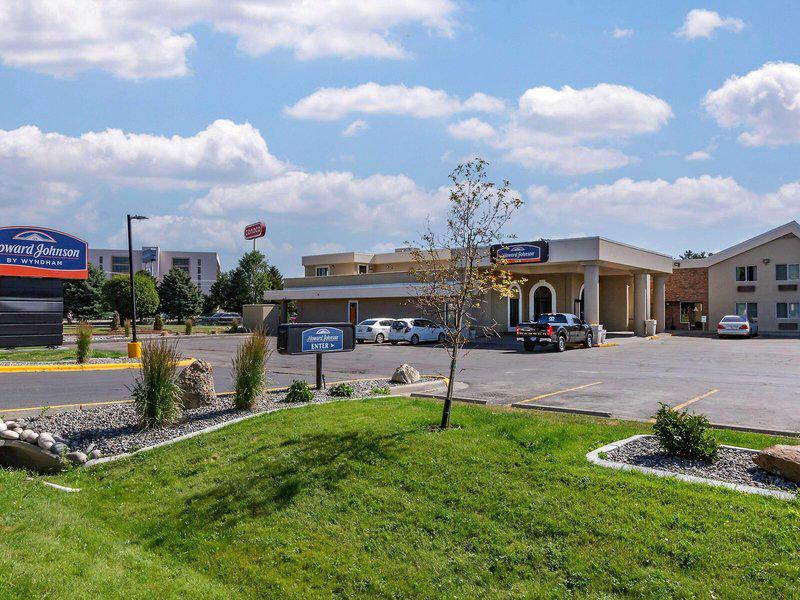 CBA7426DA338F3AF7C8193AE71A0A3C0