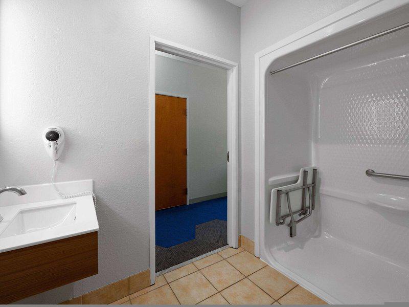 B7AE67248861D2E3D554C3F58AD92F00