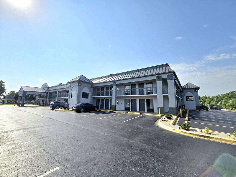 EEF7AC372DC748F62E83F4C2A2C0C759