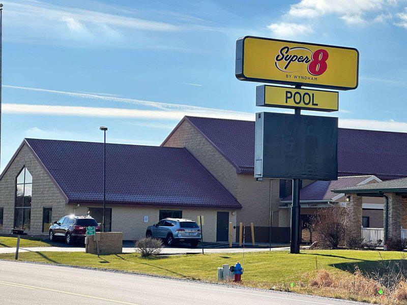 F9CAA7A2AF03E4C0D2A8BA9DEF64B443