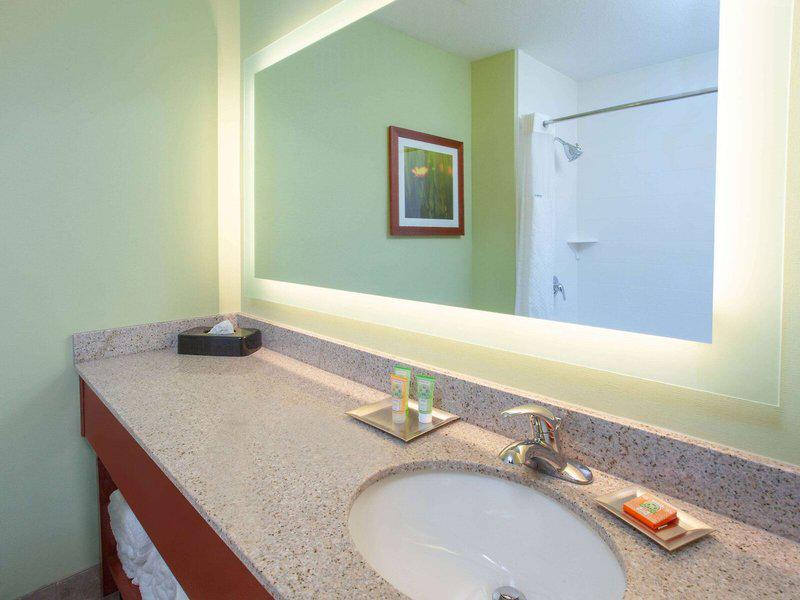 E68F674DD9D390F90AA3380CD7F2C6B5