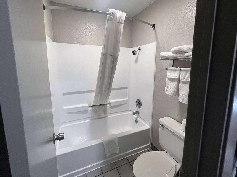 D6D4D2BAF48E08CEFFE842BF22273493