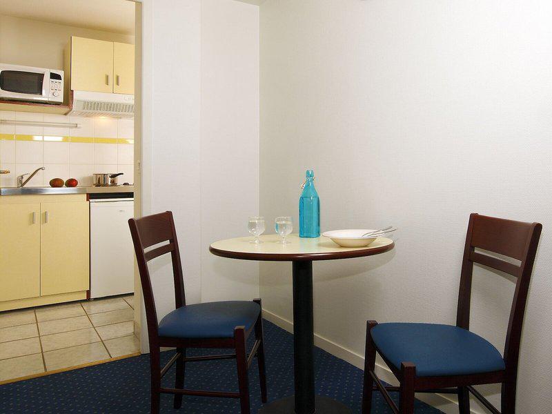 75A8CC4C4853CDFB5C27CA191888009F