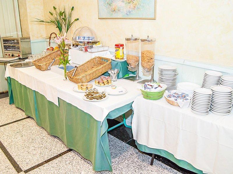 09502170EFE0AA779F34CEEC4AE25F57