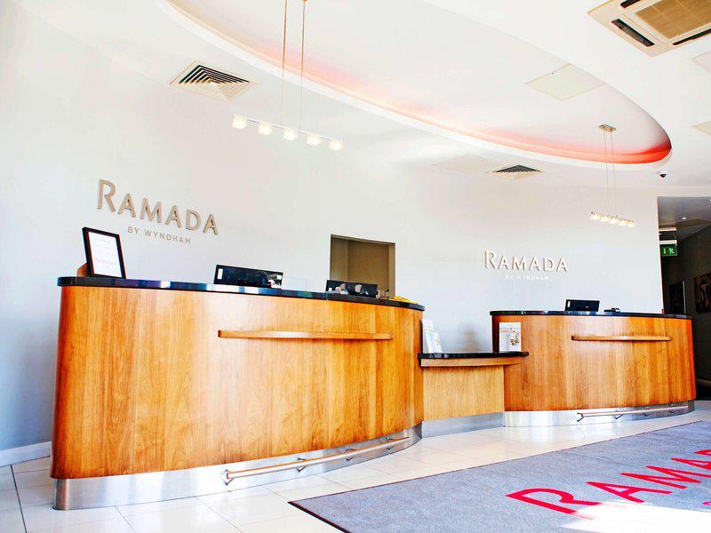 3200C8BDBA4326FD8C3D76374E13B17F