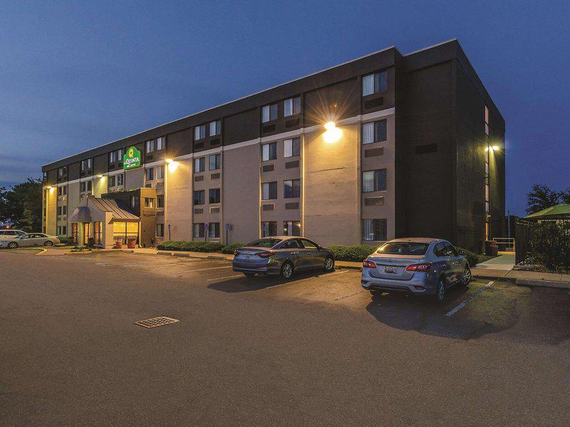 EC9B2387B82958AF999EAAD40E00735B