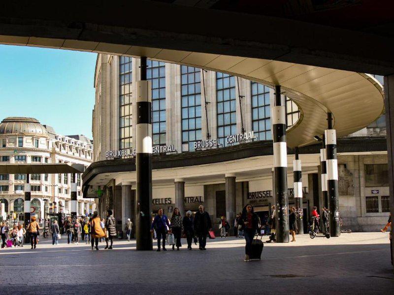 B919285EBF8B898956E2C7D52863A338