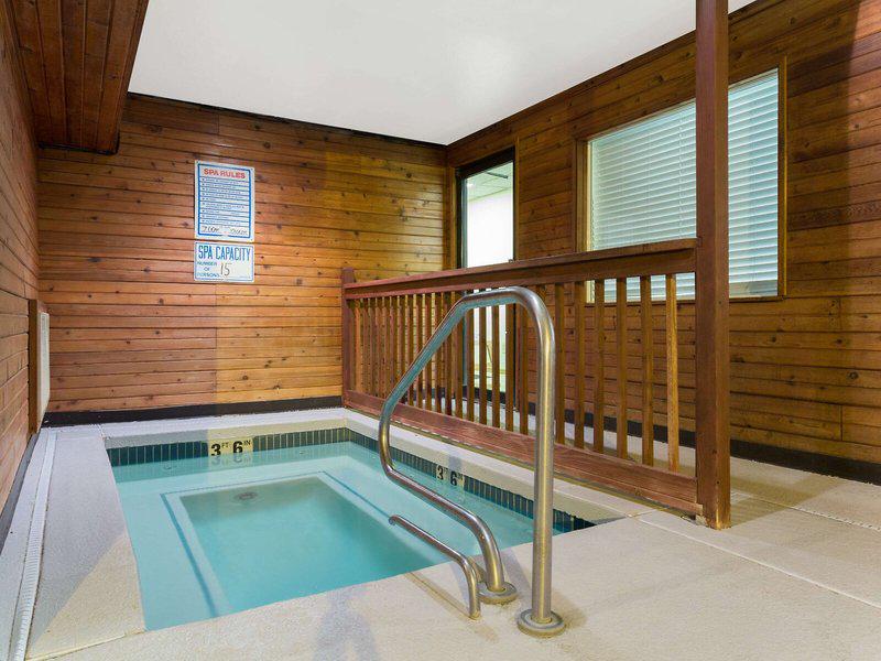 5331985EEA5C198138C27F5B1D503F83