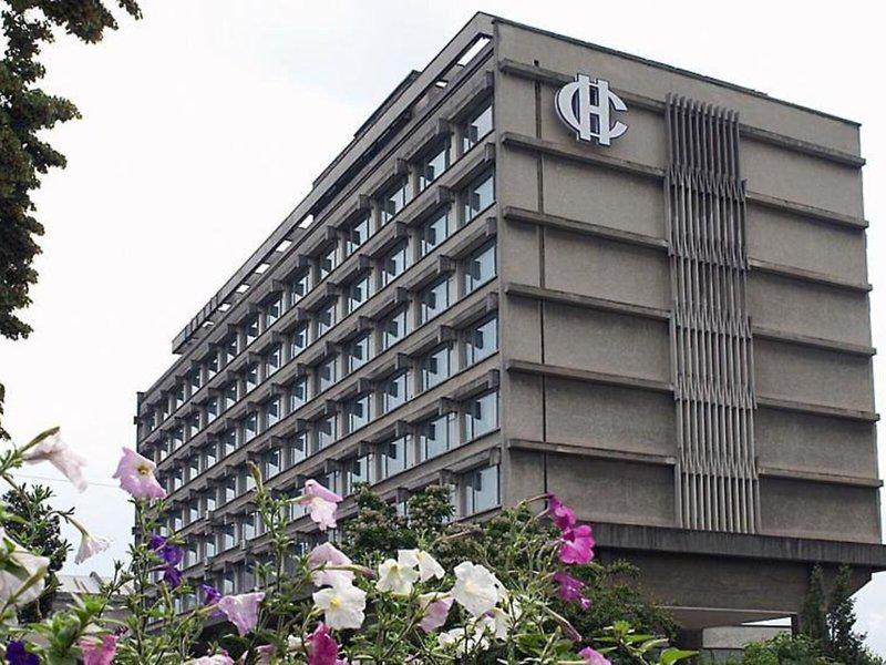 48F7CC7B7AD33F3CF71C80306525A81C