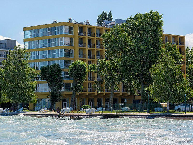 C5FF8DCC30D43D813F0B0243AE30CD39