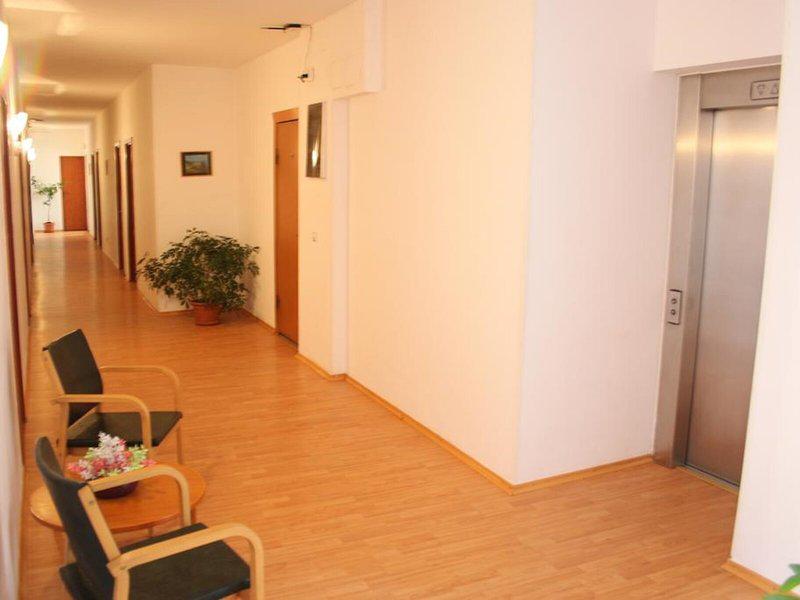 1A4FC426EAC404AC569967F9BE4C67A7