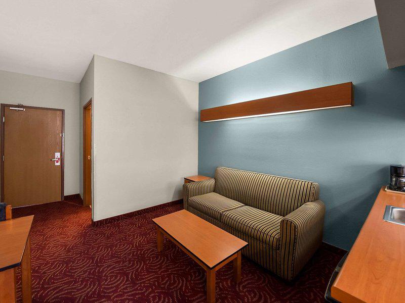 EAE79BF8383825DB5705DAD922E782A2