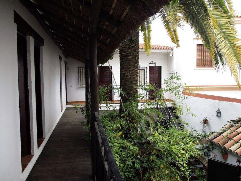 7F28DDC1E0938491F3BB8EDB663819B5