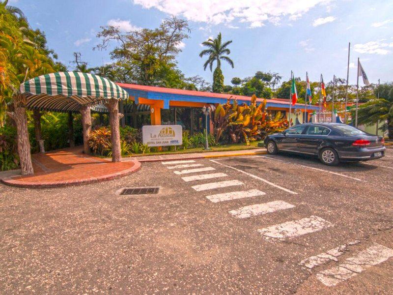 0017083030B791B89FC4347E8FD55CF4