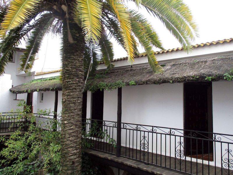 12BAD44758841DDC218CA6E5BD6063FB