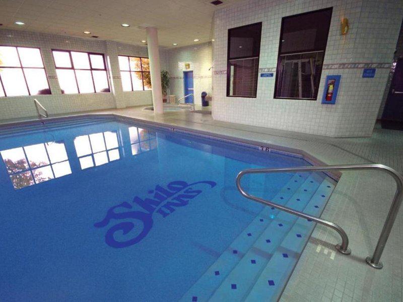 83B2E882F06084AEB0B8414655C53B9E