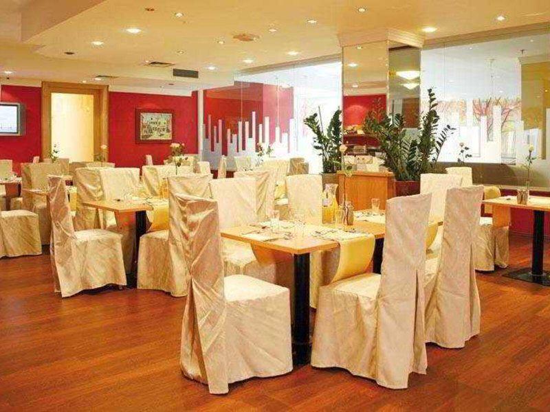 F697E7061FB30557A5949E28C3EBA6FC