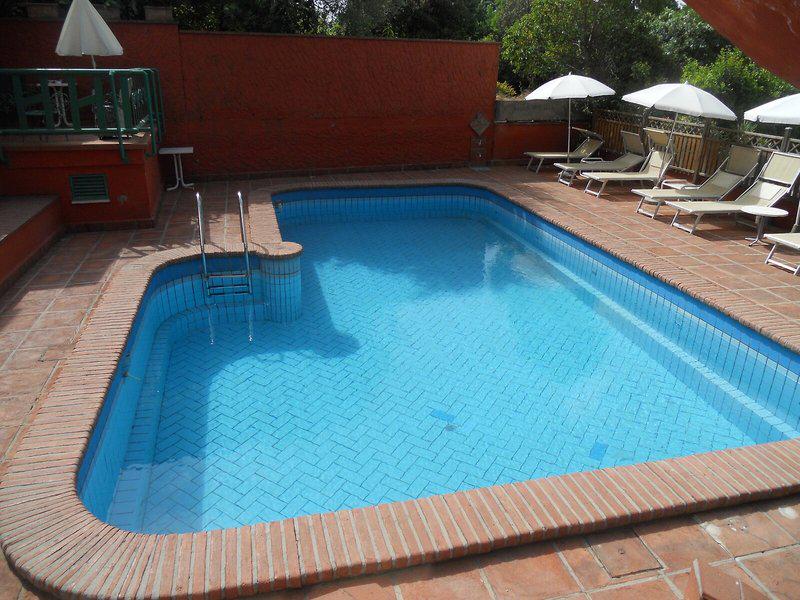 709E43879C74F0F2708AFE36F16ACBA6