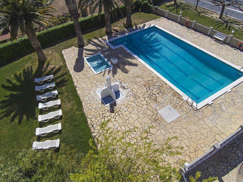 F9D1D2E638F2572B7C04D8432C0B070B