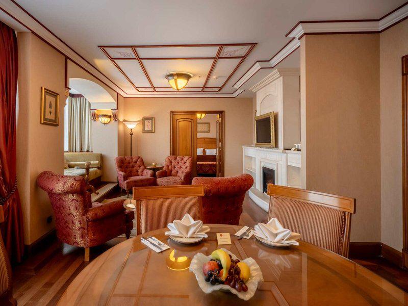 97ED3514F2A5F115BEC066D6CC5D62BC