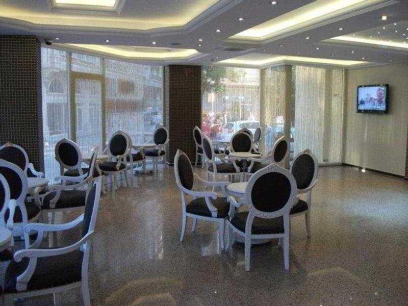 F3B2B21CA4692DA9CE951B3052448819