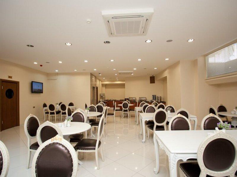 EAD1E0F9E27B3AC06B801732C54EA0A0