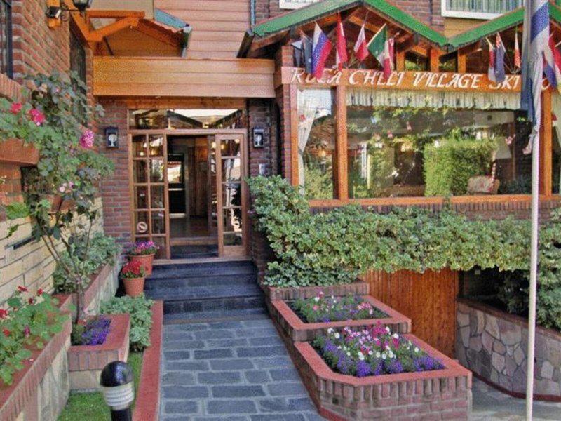 E2E32AA347B9DBF4B806C36A1EB88D77