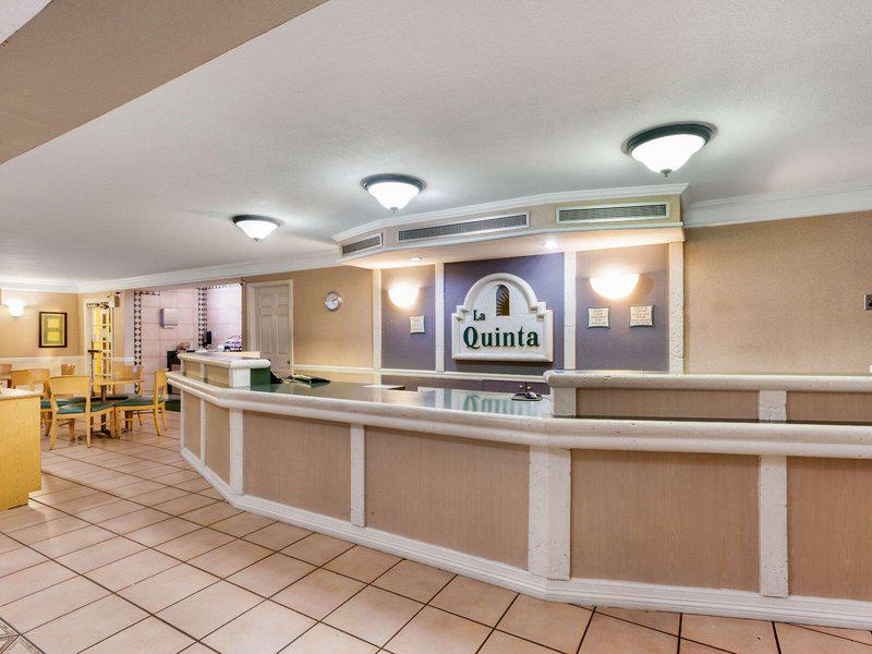 6E5BEEDC48473F7C3A77BAE9A2086C53