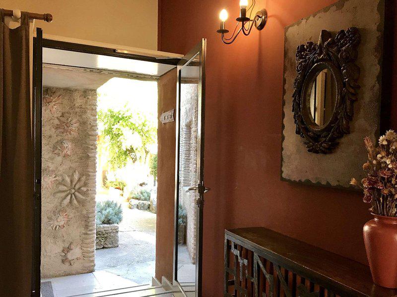 8BCA19FE0A6A2C58A7BCD44372B5C1A9