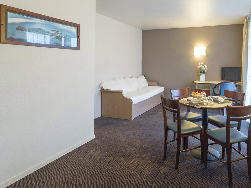 5C4FB47A0814BD7D5E8F446EF06D37EE