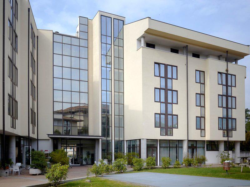 5BA65FE9E327DE9229813D8D1C17EF1E