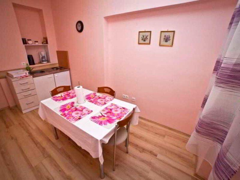 5E44278F079EB8D2BA49214D59EF4AAD