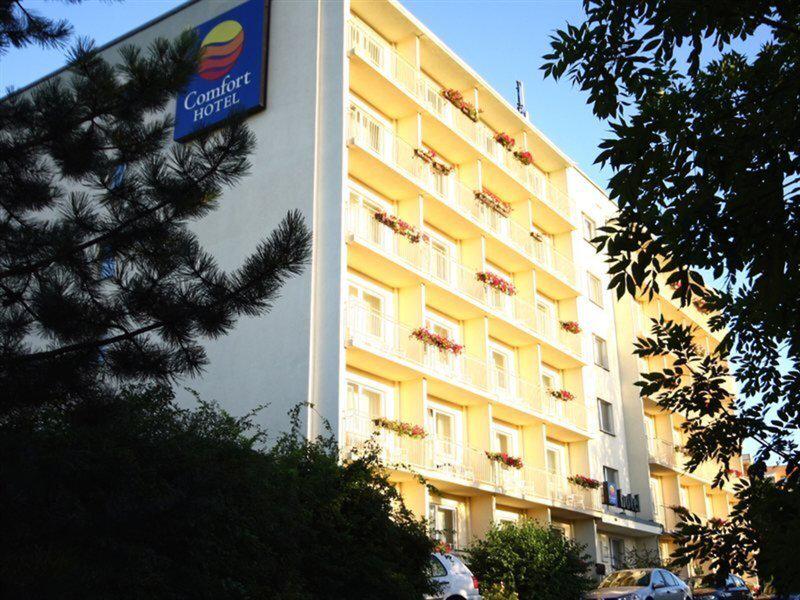 19E3E64E75FB75FD4C75B2B5B75218A9