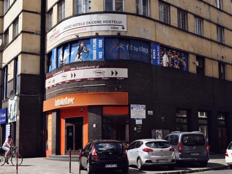 910A568DED72E203E5A0F32580653B31