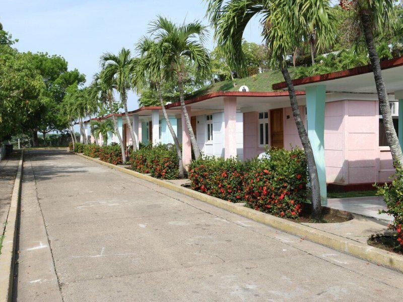 F9329934E799EDD4938B362455B5375F