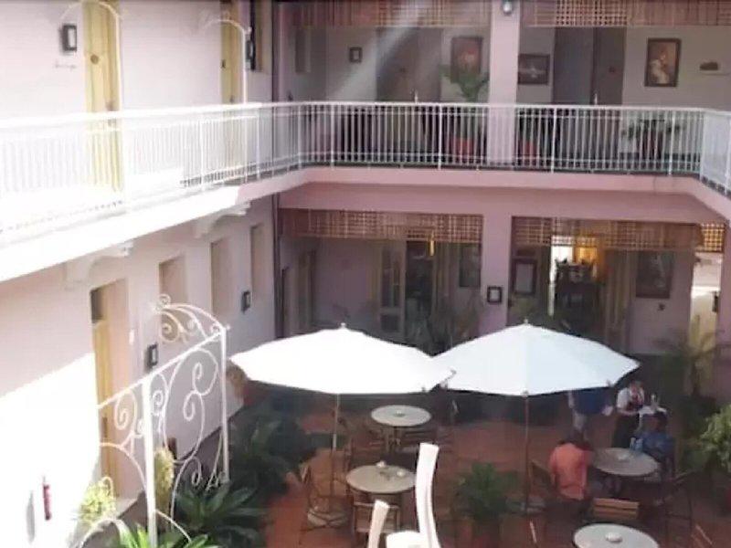 B485AE88C975D704C617C0CAA9804B68