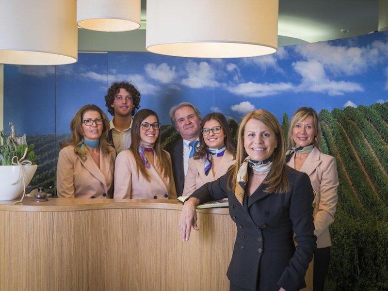 6B562441B48AE28EEE6B11A4859EE009