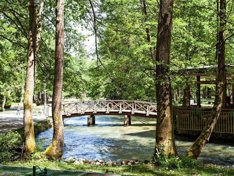 950D4BA1C27B7E85AE8D0C61698BD165