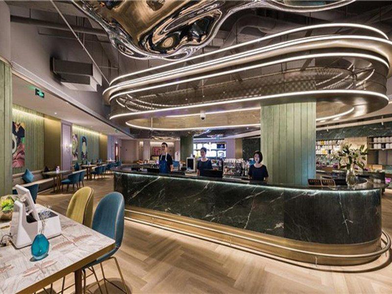 D1506D64FF3C64483525F758270C5385