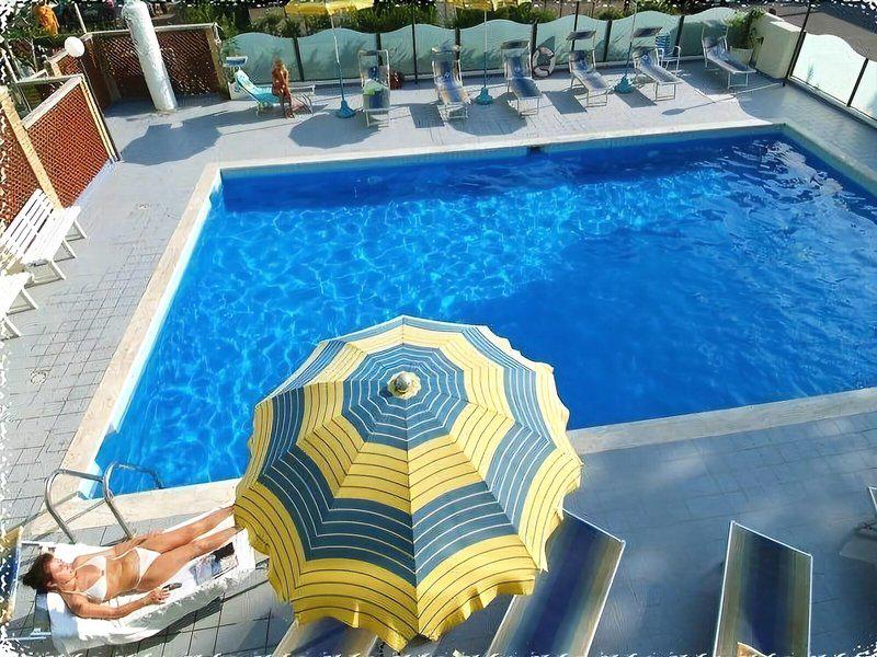 BE913F3F48D436C5BB93F3AF695F7D2D