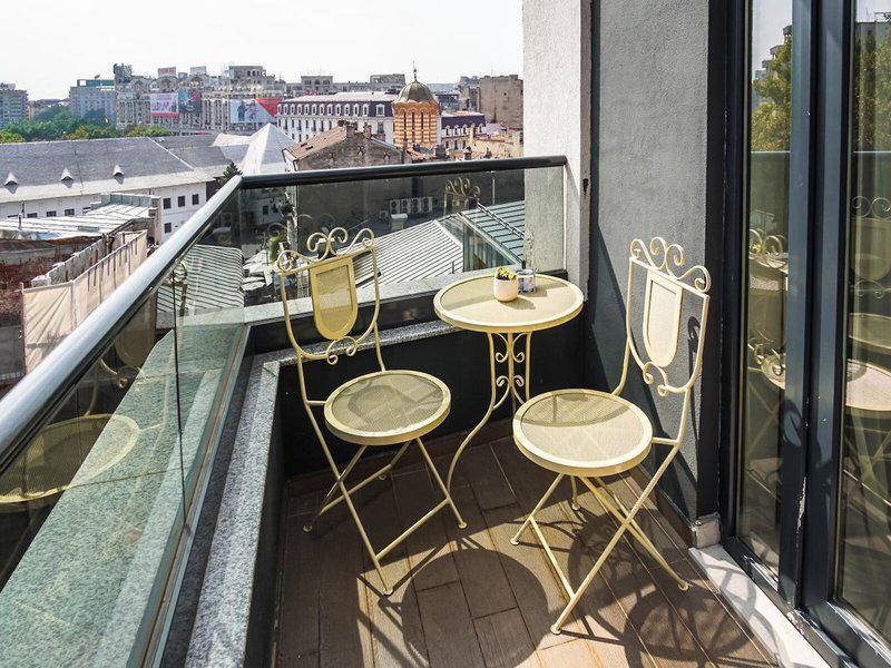 AB2F2BF4CE6F49E11BA4842171444E9D