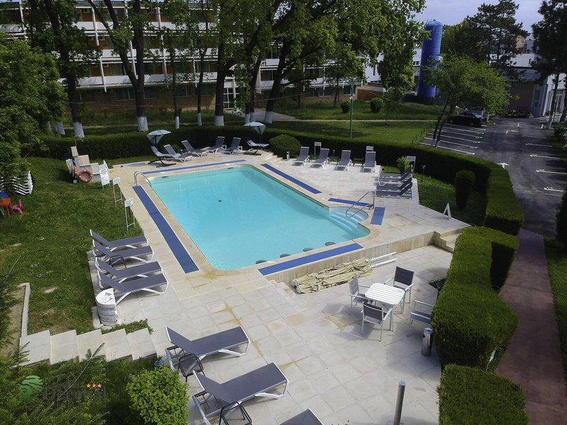 CE9E6FA831C7F44319BAAE39FA8F4D7B